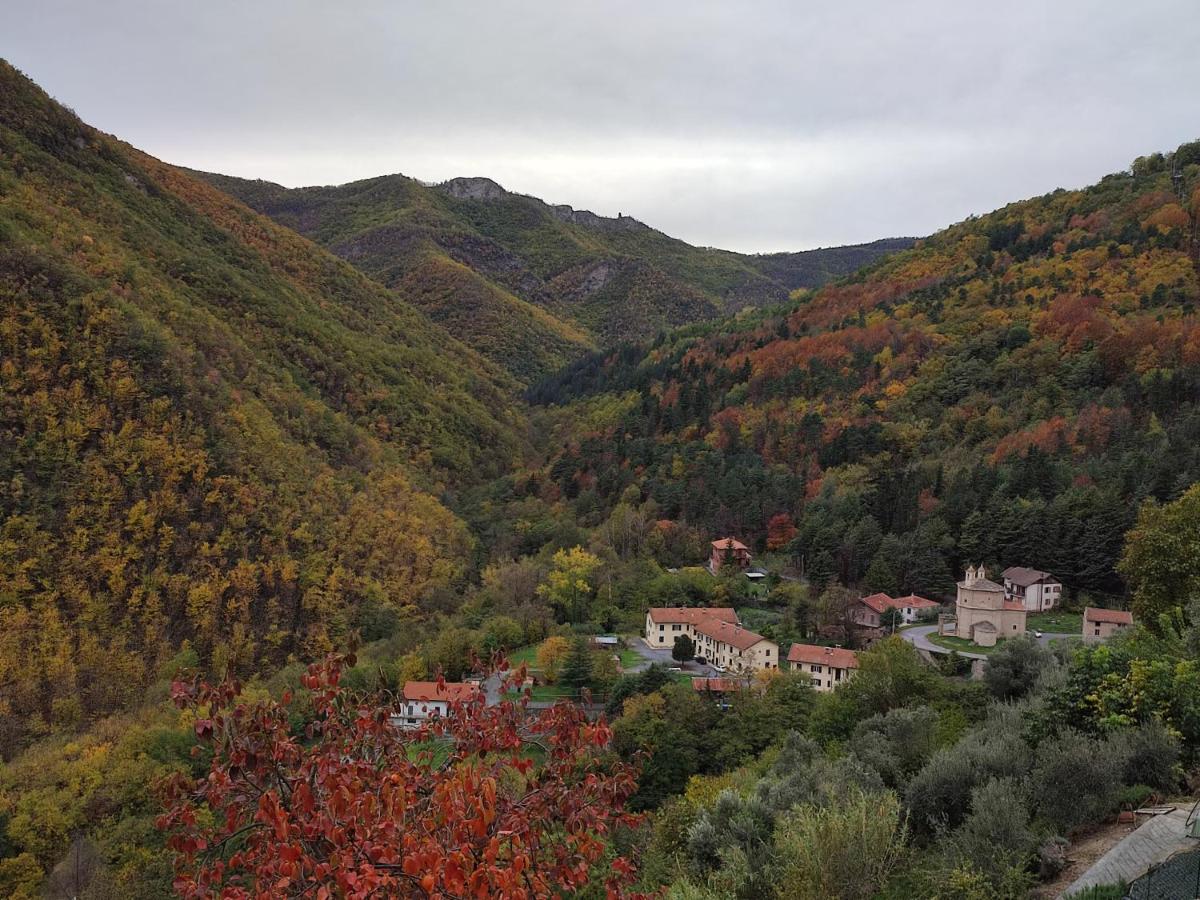 Agriturismo Nonnamelia Nasino Exteriör bild