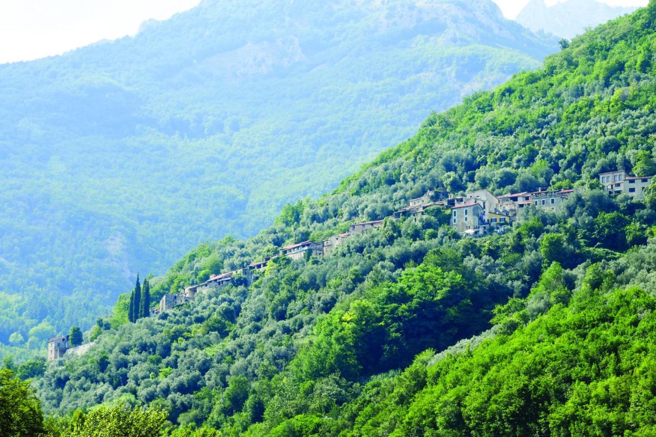 Agriturismo Nonnamelia Nasino Exteriör bild
