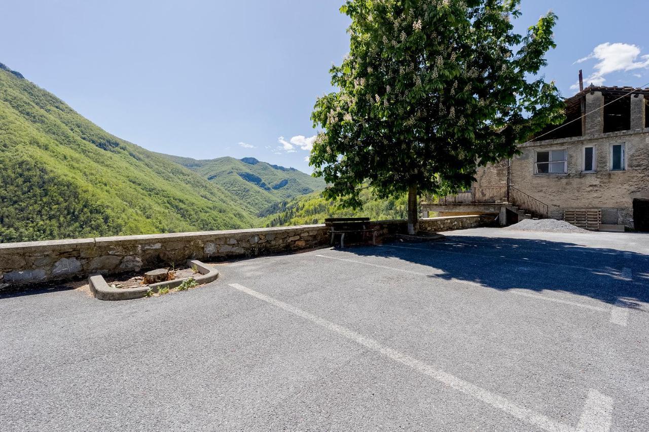 Agriturismo Nonnamelia Nasino Exteriör bild